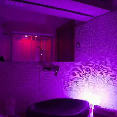 Del Corso Con Parcheggio Custodito