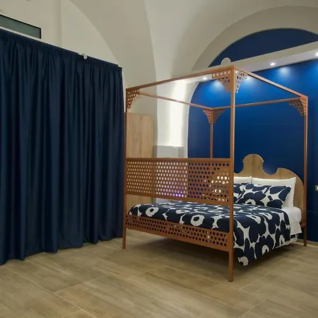 Del Corso Con Parcheggio Custodito Bed and breakfast