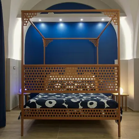 Del Corso Con Parcheggio Custodito