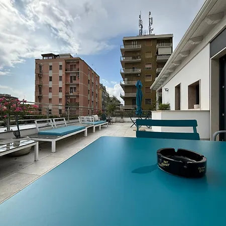 Del Corso Con Parcheggio Custodito