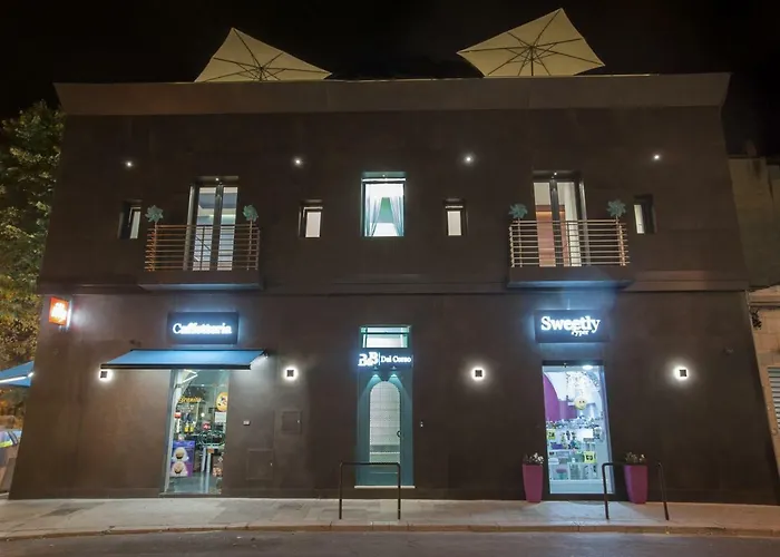 Del Corso Con Parcheggio Custodito 4*