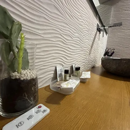 Del Corso Con Parcheggio Custodito